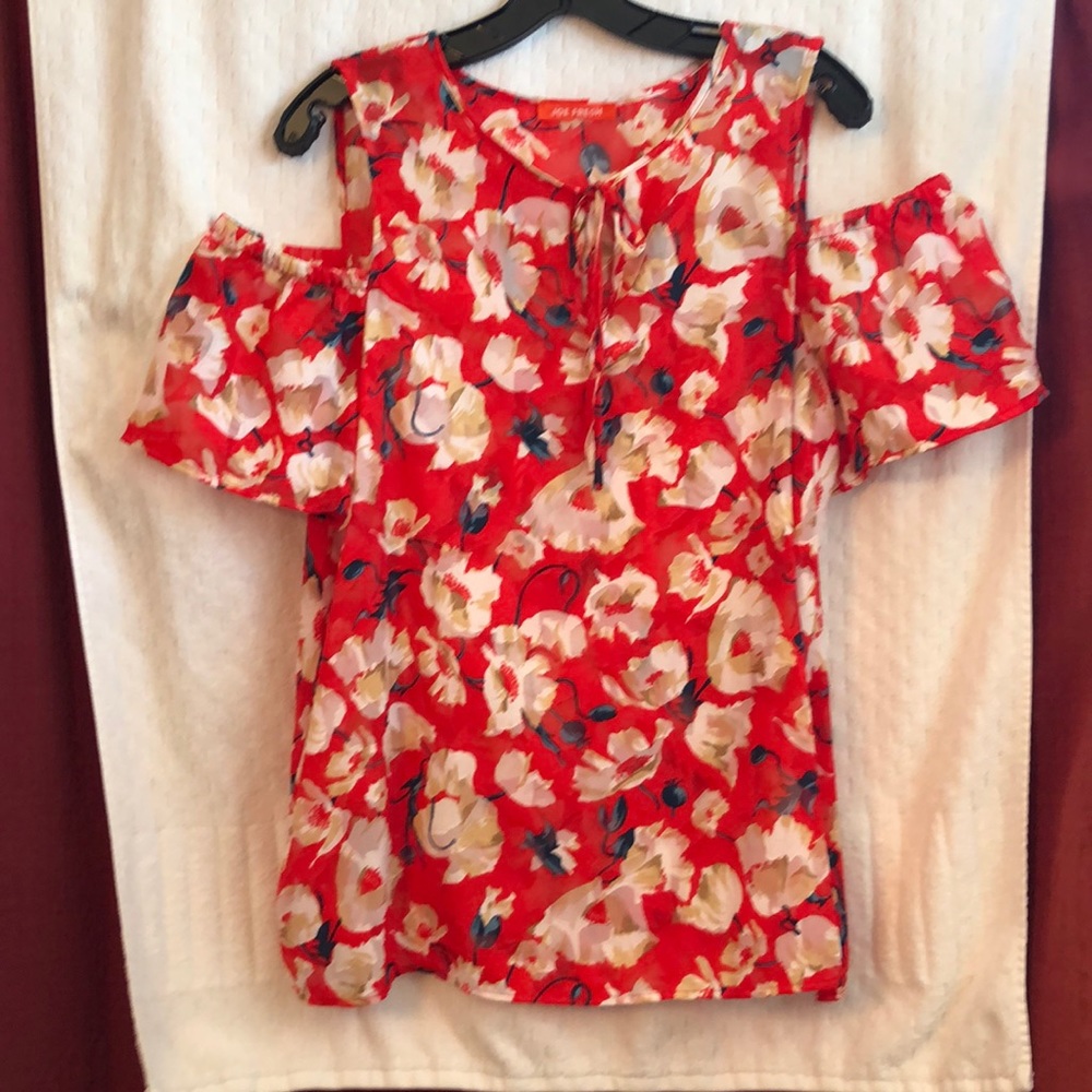 Off-shoulder blouse